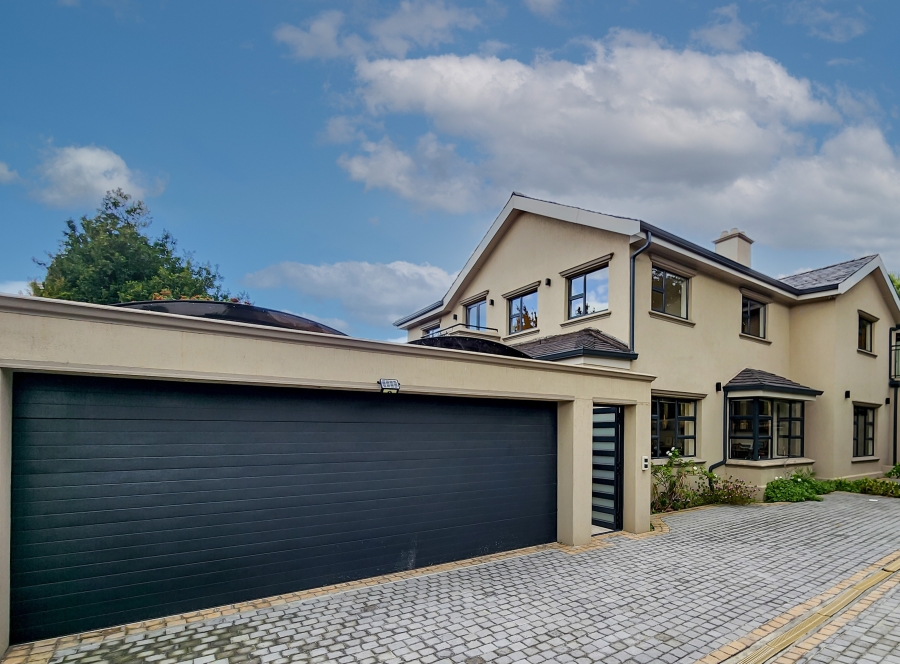 4 Bedroom Property for Sale in Rondebosch Western Cape